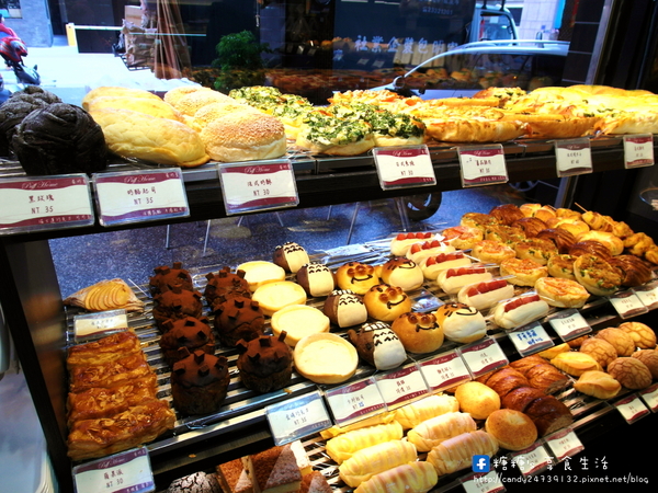 泡芙之家:〖台中│美食〗泡芙之家 ❤ 係金餒!!係金餒!!脆皮泡芙一顆只要10元!!!只要10元!!