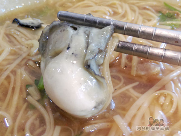 卜記專業麵線16-飽滿的東石鮮蚵