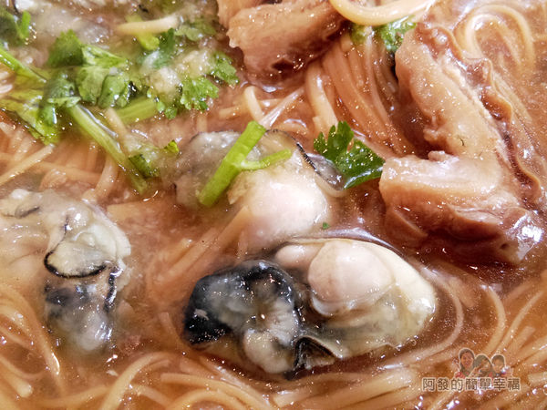 卜記專業麵線14-鮮蚵與滷大腸份量足