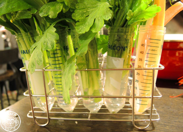 食焱廠 創意鍋物料理(微風南京店):呷飽祙【台北松山・食焱廠 創意鍋物料理】在實驗室裡吃火鍋