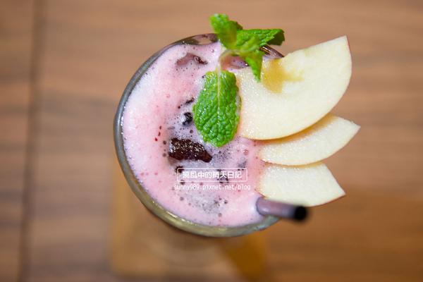 HATER CAFE:【邀約| Hater Cafe】分食更有趣 公館朋友聚會好去處