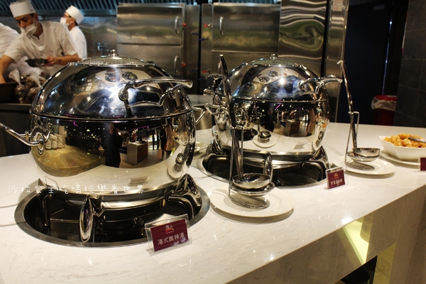 大八潮坊港式飲茶自助百匯(微風南京店):港點吃到飽『大八潮坊港式飲茶』微風南京