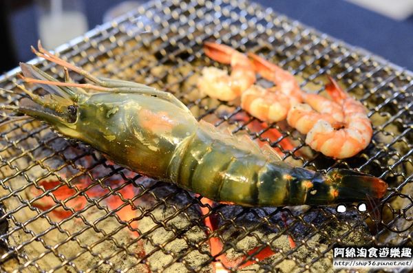 燒惑日式炭火燒肉(中和分店)：【台北燒烤】【北捷景安站】燒惑日式炭火燒肉店-新鮮海鮮令人驚豔．安格斯牛/海鮮/燒烤/吃到飽/中和區