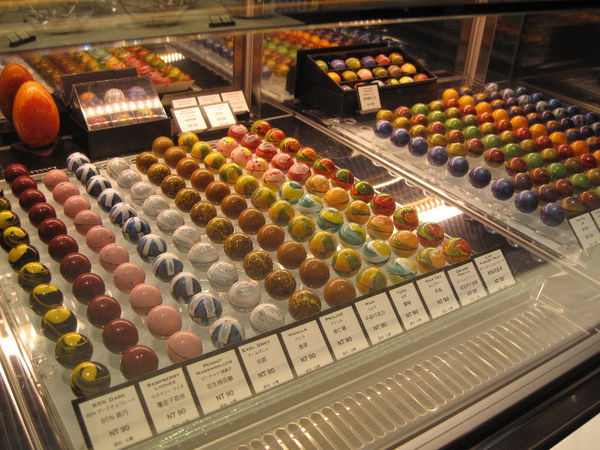 星球巧克力~Alexander%5Cs Patisserie亞歷山大法式甜點台北忠孝旗艦店