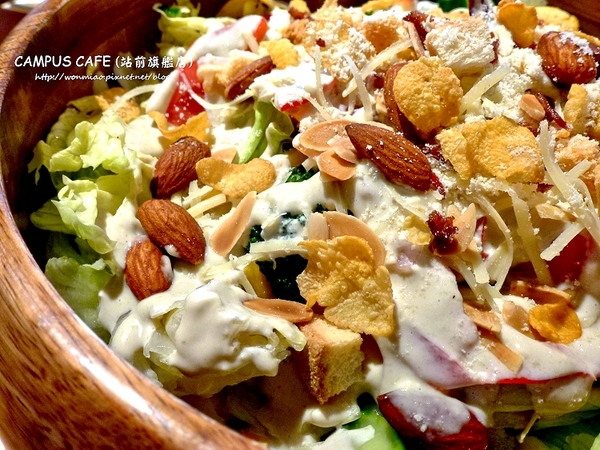 Campus Cafe(站前旗艦店)：【愛評網口碑體驗】2015康熙來了嚴選美食咖啡館 ✿✿ Campus Cafe (站前旗艦店) ✿✿