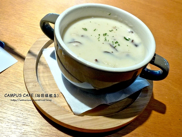 Campus Cafe(站前旗艦店)：【愛評網口碑體驗】2015康熙來了嚴選美食咖啡館 ✿✿ Campus Cafe (站前旗艦店) ✿✿