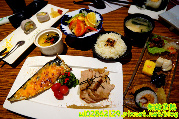 響道食堂:【台南-中西區】炸生蠔x芋泥炸蝦壽司...平價的雙主菜定食~《響道食堂》