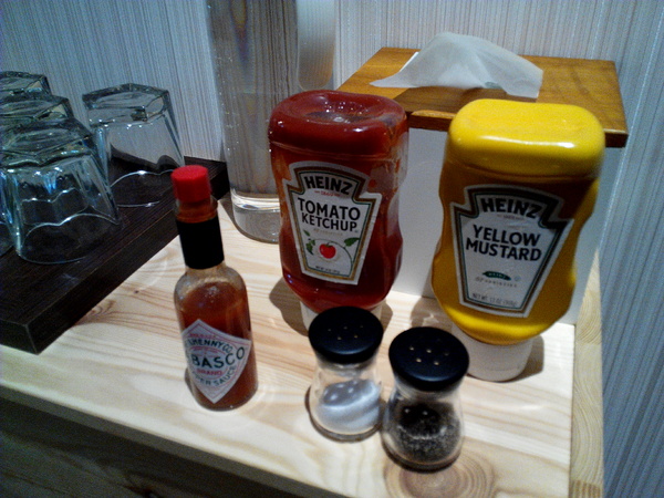 Impronta Cafe 腳印咖啡:☆口碑券No.3☆【永康區】Impronta Cafe 腳印咖啡。可以帶毛小孩內用早午餐的寵物友善餐廳