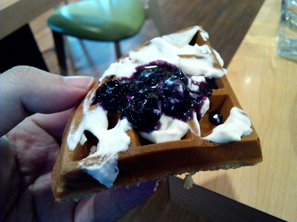 Impronta Cafe 腳印咖啡:☆口碑券No.3☆【永康區】Impronta Cafe 腳印咖啡。可以帶毛小孩內用早午餐的寵物友善餐廳