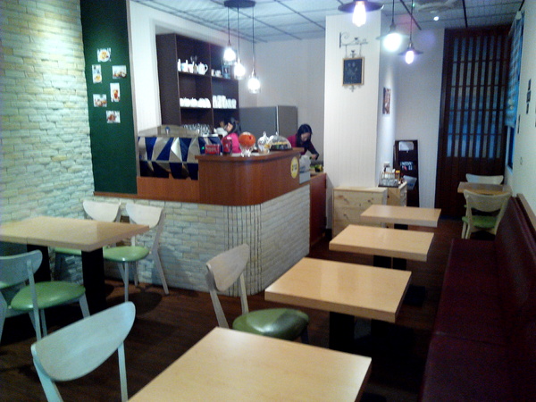 Impronta Cafe 腳印咖啡:☆口碑券No.3☆【永康區】Impronta Cafe 腳印咖啡。可以帶毛小孩內用早午餐的寵物友善餐廳