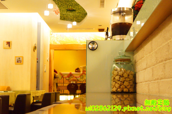 星丼食堂(海安店)：【台南-北區】丼飯x童話世界..小星星相關企業~《星丼食堂》