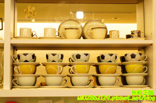 星丼食堂(海安店)：【台南-北區】丼飯x童話世界..小星星相關企業~《星丼食堂》