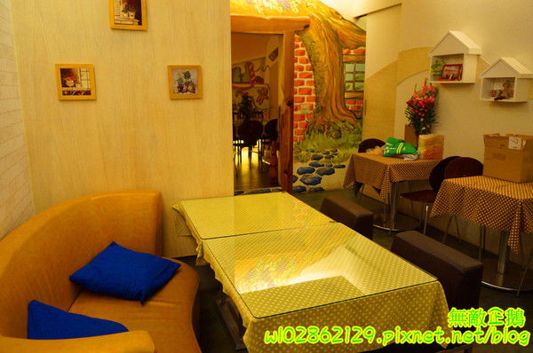 星丼食堂(海安店)：【台南-北區】丼飯x童話世界..小星星相關企業~《星丼食堂》