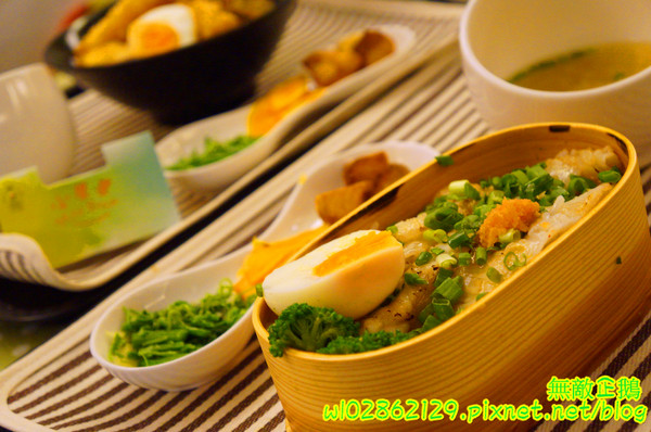 星丼食堂(海安店)：【台南-北區】丼飯x童話世界..小星星相關企業~《星丼食堂》