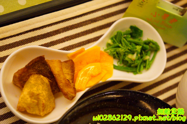 星丼食堂(海安店)：【台南-北區】丼飯x童話世界..小星星相關企業~《星丼食堂》