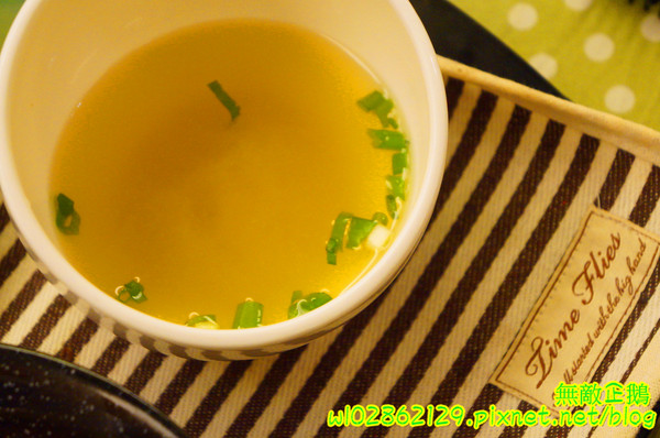 星丼食堂(海安店)：【台南-北區】丼飯x童話世界..小星星相關企業~《星丼食堂》