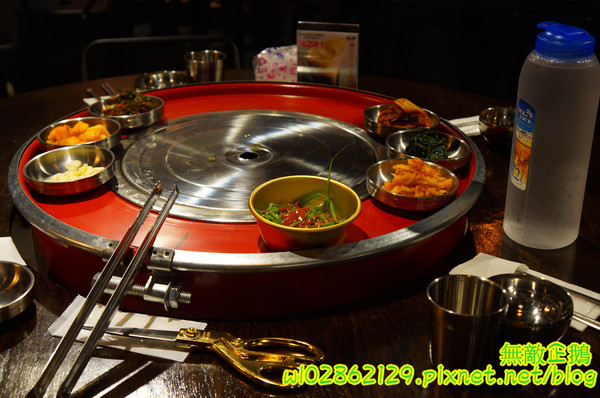 燒出名堂:【台南-東區】韓風來襲..工業風韓式燒肉...你準備好了嗎?《燒出名堂》