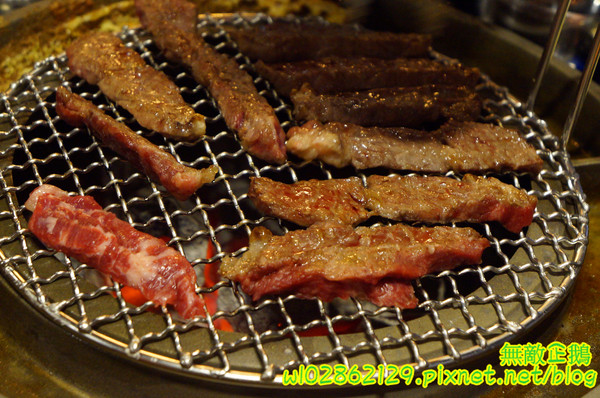 燒出名堂:【台南-東區】韓風來襲..工業風韓式燒肉...你準備好了嗎?《燒出名堂》