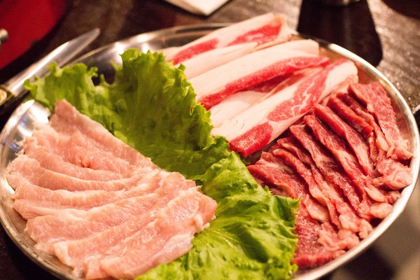 燒出名堂：[台南]韓式燒肉報到！！新排隊夯店 燒出名堂