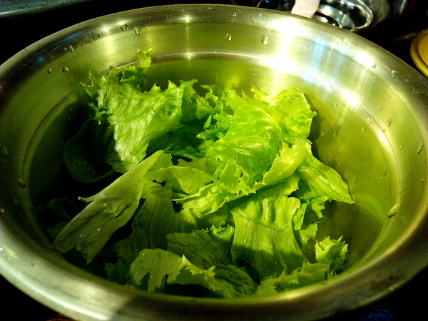 燒出名堂:【東區】燒出名堂。位於夢時代對面,提供專業貼心桌邊燒烤服務的韓國烤肉