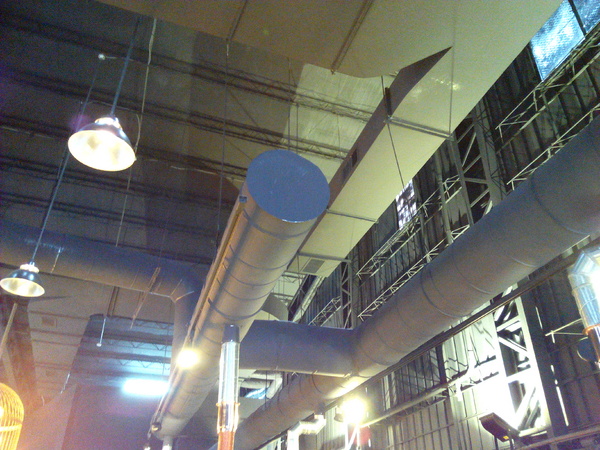 燒出名堂:【東區】燒出名堂。位於夢時代對面,提供專業貼心桌邊燒烤服務的韓國烤肉