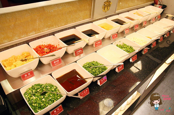 馬辣鴛鴦火鍋專賣(漢口店):【食記】台北西門町 馬辣漢口店 麻辣鍋吃到飽 馬辣10周年感恩回饋地表最強菜單 黑毛和牛天使紅蝦