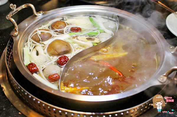 馬辣鴛鴦火鍋專賣(漢口店):【食記】台北西門町 馬辣漢口店 麻辣鍋吃到飽 馬辣10周年感恩回饋地表最強菜單 黑毛和牛天使紅蝦