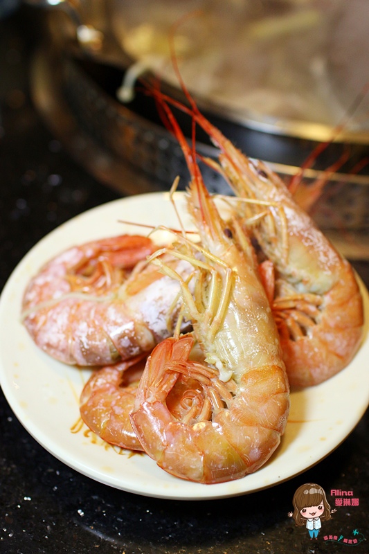 馬辣鴛鴦火鍋專賣(漢口店):【食記】台北西門町 馬辣漢口店 麻辣鍋吃到飽 馬辣10周年感恩回饋地表最強菜單 黑毛和牛天使紅蝦