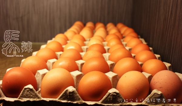 馬辣鴛鴦火鍋專賣(漢口店):萬華.西門町/和牛‧天使紅蝦吃到飽『馬辣頂級麻辣鴛鴦火鍋』紅.白酒任你喝