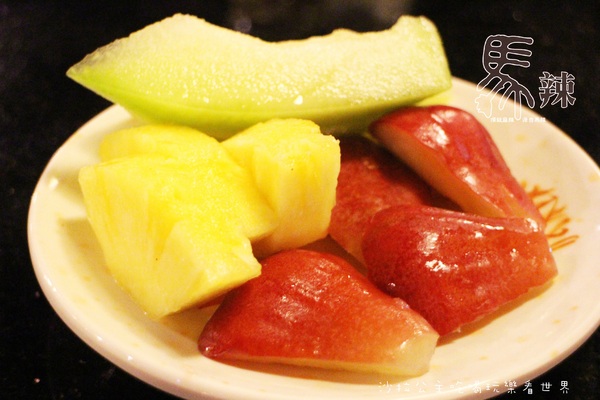 馬辣鴛鴦火鍋專賣(漢口店):萬華.西門町/和牛‧天使紅蝦吃到飽『馬辣頂級麻辣鴛鴦火鍋』紅.白酒任你喝