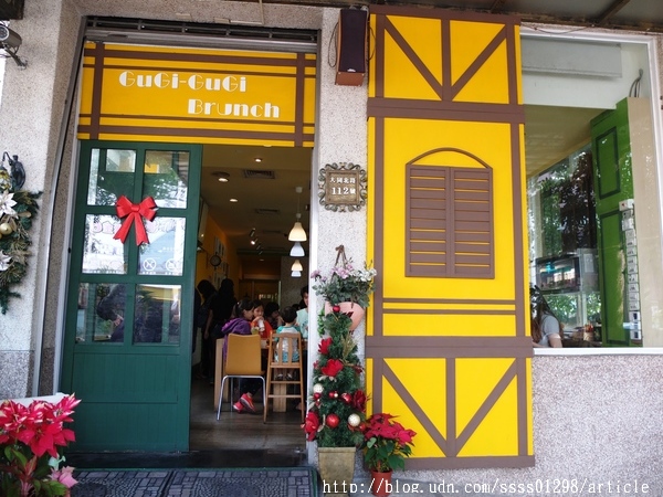 咕嘰咕嘰早午餐專門店(原8.9生活早餐坊大同店):【美食特搜。屏東市】咕嘰咕嘰早午餐(大同店)。百元精緻早午餐拼盤 丹麥輕食 午餐系列 特色質感餐飲空間