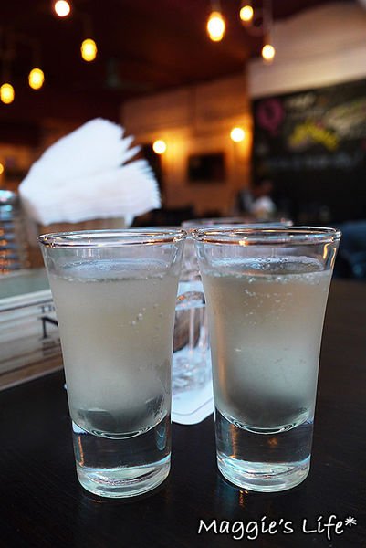 Oops Kitchen義法創意廚房：台北美食。捷運小巨蛋【Oops Kitchen義法創意廚房】義法美饌值得品嚐◆異國料理。義法料理。披薩。排餐。超值商業午餐