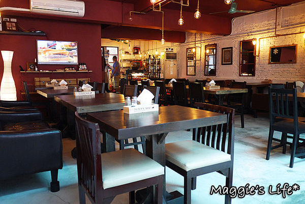 Oops Kitchen義法創意廚房：台北美食。捷運小巨蛋【Oops Kitchen義法創意廚房】義法美饌值得品嚐◆異國料理。義法料理。披薩。排餐。超值商業午餐