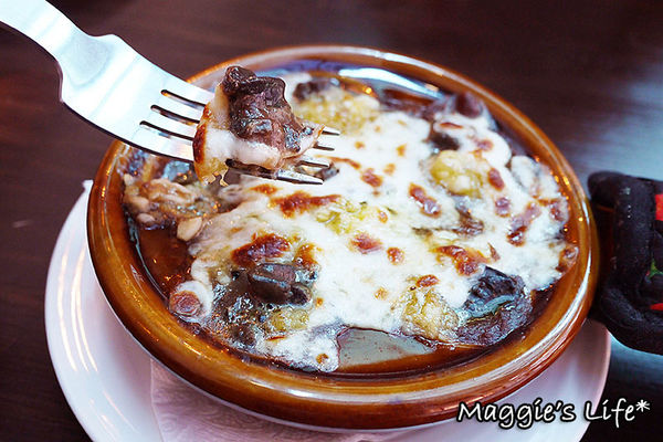 Oops Kitchen義法創意廚房：台北美食。捷運小巨蛋【Oops Kitchen義法創意廚房】義法美饌值得品嚐◆異國料理。義法料理。披薩。排餐。超值商業午餐