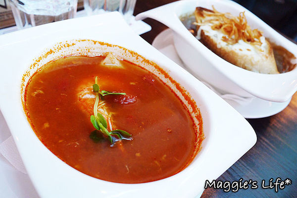 Oops Kitchen義法創意廚房：台北美食。捷運小巨蛋【Oops Kitchen義法創意廚房】義法美饌值得品嚐◆異國料理。義法料理。披薩。排餐。超值商業午餐