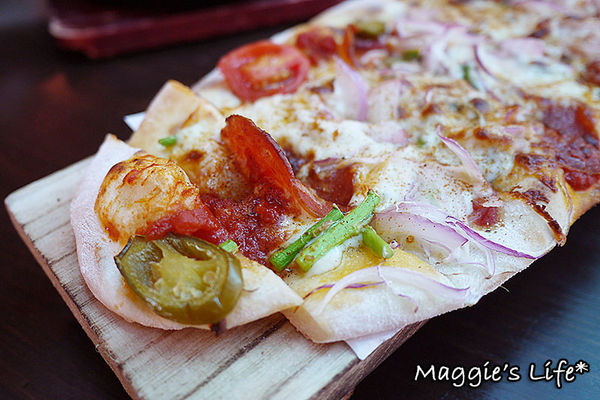 Oops Kitchen義法創意廚房：台北美食。捷運小巨蛋【Oops Kitchen義法創意廚房】義法美饌值得品嚐◆異國料理。義法料理。披薩。排餐。超值商業午餐