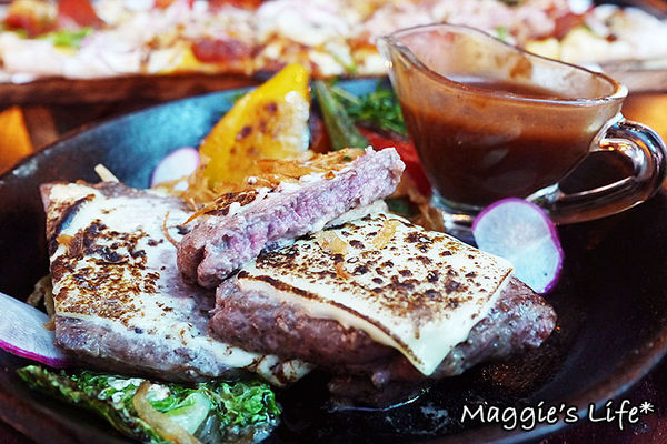 Oops Kitchen義法創意廚房：台北美食。捷運小巨蛋【Oops Kitchen義法創意廚房】義法美饌值得品嚐◆異國料理。義法料理。披薩。排餐。超值商業午餐