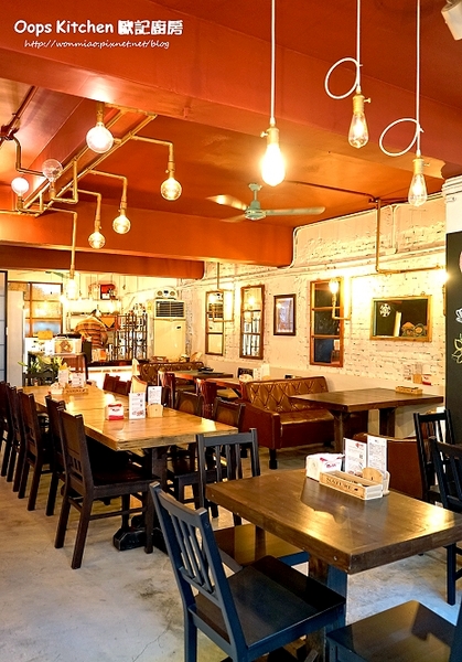 Oops Kitchen 歐記廚房：【捷運台北小巨蛋站周邊美食】 道地星加坡料理 ✿ Oops Kitchen 歐記廚房 ✿✿