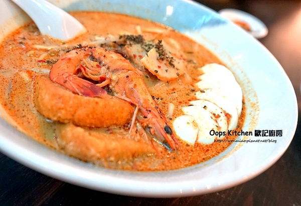 Oops Kitchen 歐記廚房：【捷運台北小巨蛋站周邊美食】 道地星加坡料理 ✿ Oops Kitchen 歐記廚房 ✿✿