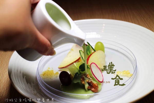 璞食Cucina pura：香水沙拉吃過嗎『璞食Cucina pura餐廳』東區216巷/樹幹上的食物