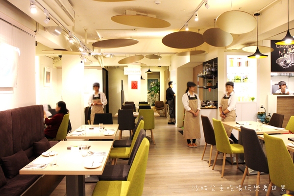 璞食Cucina pura：香水沙拉吃過嗎『璞食Cucina pura餐廳』東區216巷/樹幹上的食物