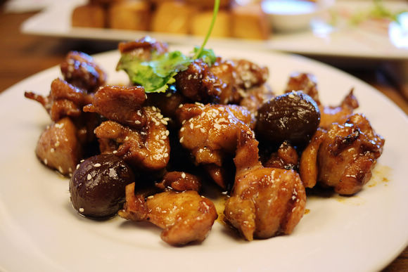 開飯川食堂(巨城店)：【新竹美食】開飯 川食堂 新竹巨城店