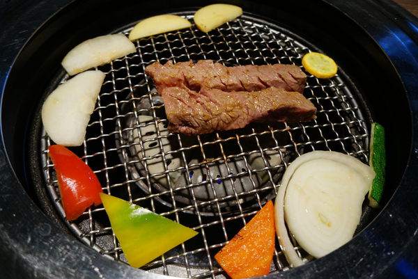 燒肉風間 Kazama：[台中]精緻高檔超飽足的厲害和牛大餐-燒肉風間Kazama