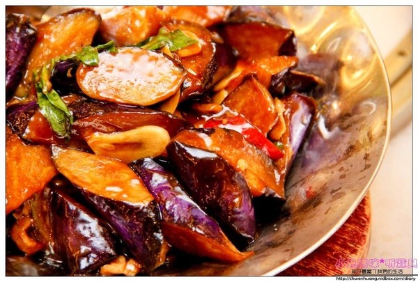 金湯匙餐廳(花漾會館)：【美食♥台北林口】☼ 金湯匙餐廳 / 花漾會館☼川菜料理勁辣夠味非常下飯♥♥