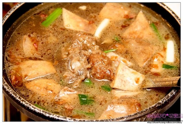 金湯匙餐廳(花漾會館)：【美食♥台北林口】☼ 金湯匙餐廳 / 花漾會館☼川菜料理勁辣夠味非常下飯♥♥