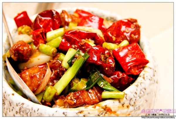 金湯匙餐廳(花漾會館)：【美食♥台北林口】☼ 金湯匙餐廳 / 花漾會館☼川菜料理勁辣夠味非常下飯♥♥