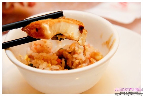 金湯匙餐廳(花漾會館)：【美食♥台北林口】☼ 金湯匙餐廳 / 花漾會館☼川菜料理勁辣夠味非常下飯♥♥