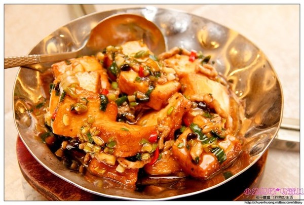 金湯匙餐廳(花漾會館)：【美食♥台北林口】☼ 金湯匙餐廳 / 花漾會館☼川菜料理勁辣夠味非常下飯♥♥