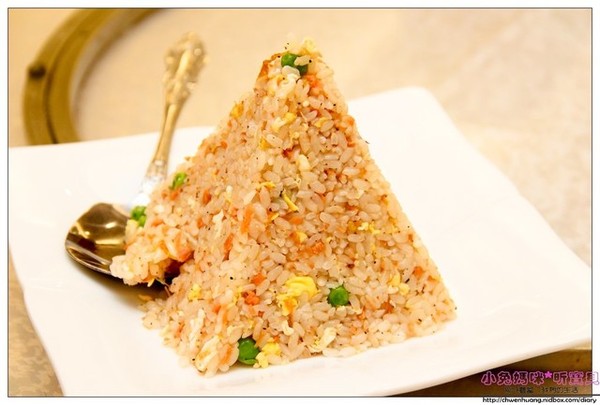 金湯匙餐廳(花漾會館)：【美食♥台北林口】☼ 金湯匙餐廳 / 花漾會館☼川菜料理勁辣夠味非常下飯♥♥