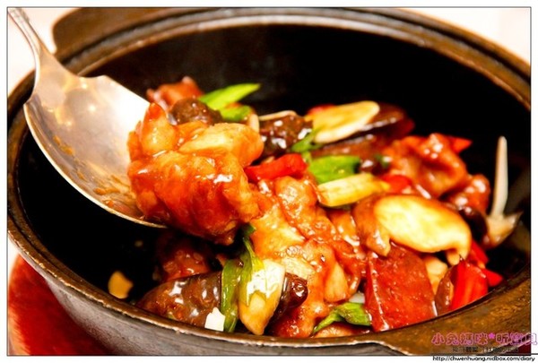 金湯匙餐廳(花漾會館)：【美食♥台北林口】☼ 金湯匙餐廳 / 花漾會館☼川菜料理勁辣夠味非常下飯♥♥